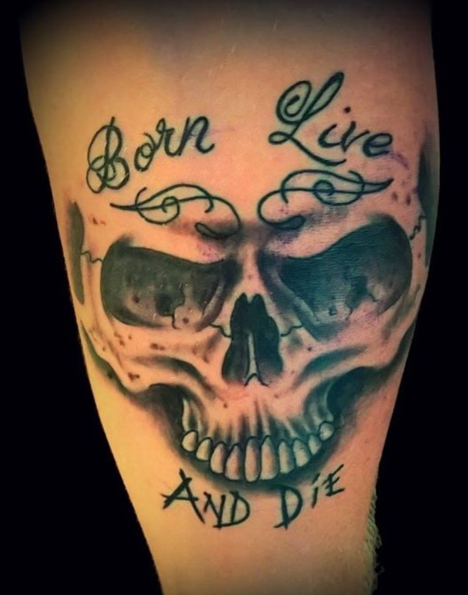 skull tattoo strasbourg
